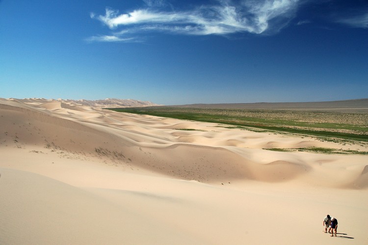 Randonnée dans les dunes du Désert de Gobi, Mongolie